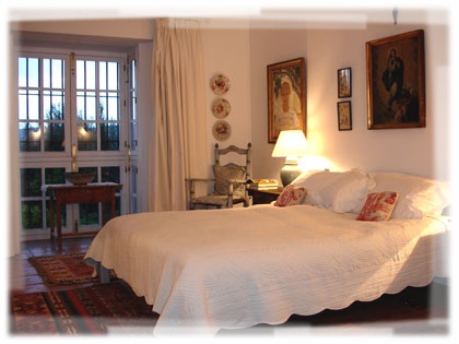 Double bed with ensuite bathroom